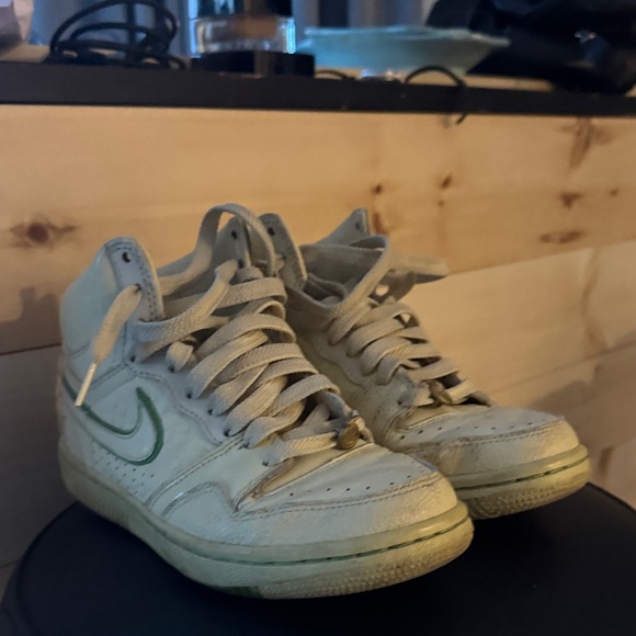 Special edition Japanese Rare Nike High-Top Sneakers with Green Swoosh - Picture 5 of 7